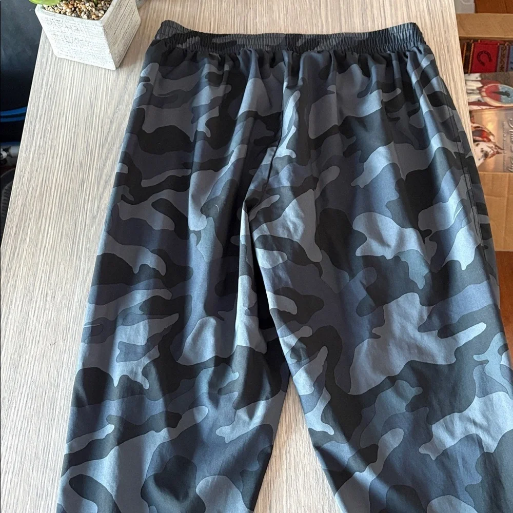 Old Navy Active Stretchtech Camo Jogger Pants Size L Gray Black Athletic - Picture 5 of 7